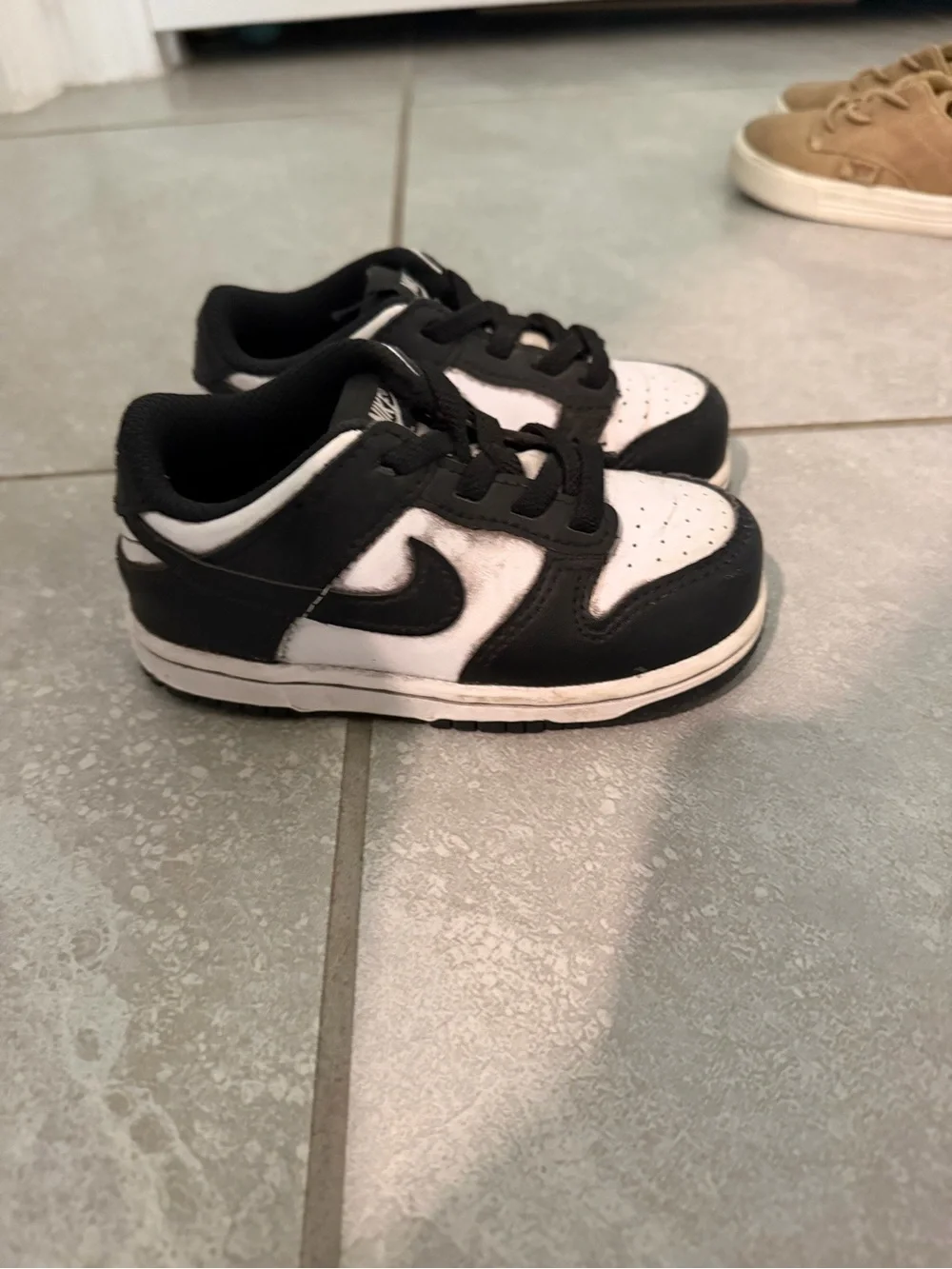 Nike Kids Black and White Low-Top Sneaker